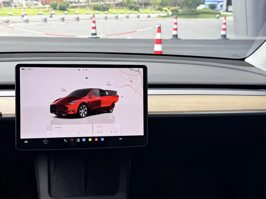 Tesla Model Y 2023 — фото 16