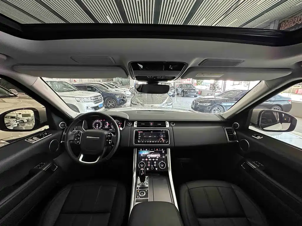 Land Rover Sport 2019 — фото 11
