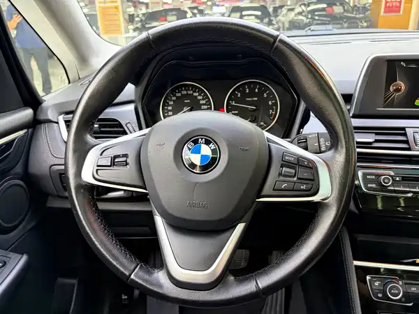 BMW 2 Series Station Wagon 2017
