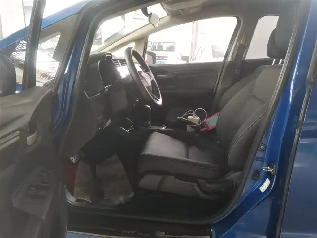 Honda Fit 2018 — фото 15