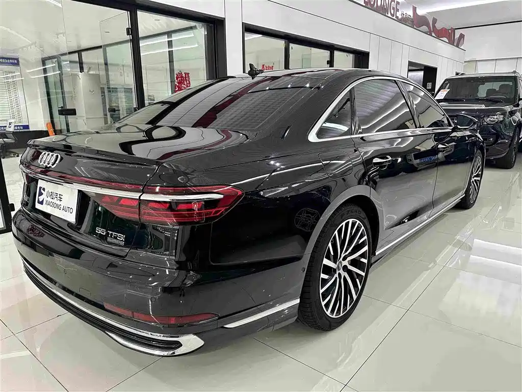 Audi A8 2024 — фото 17