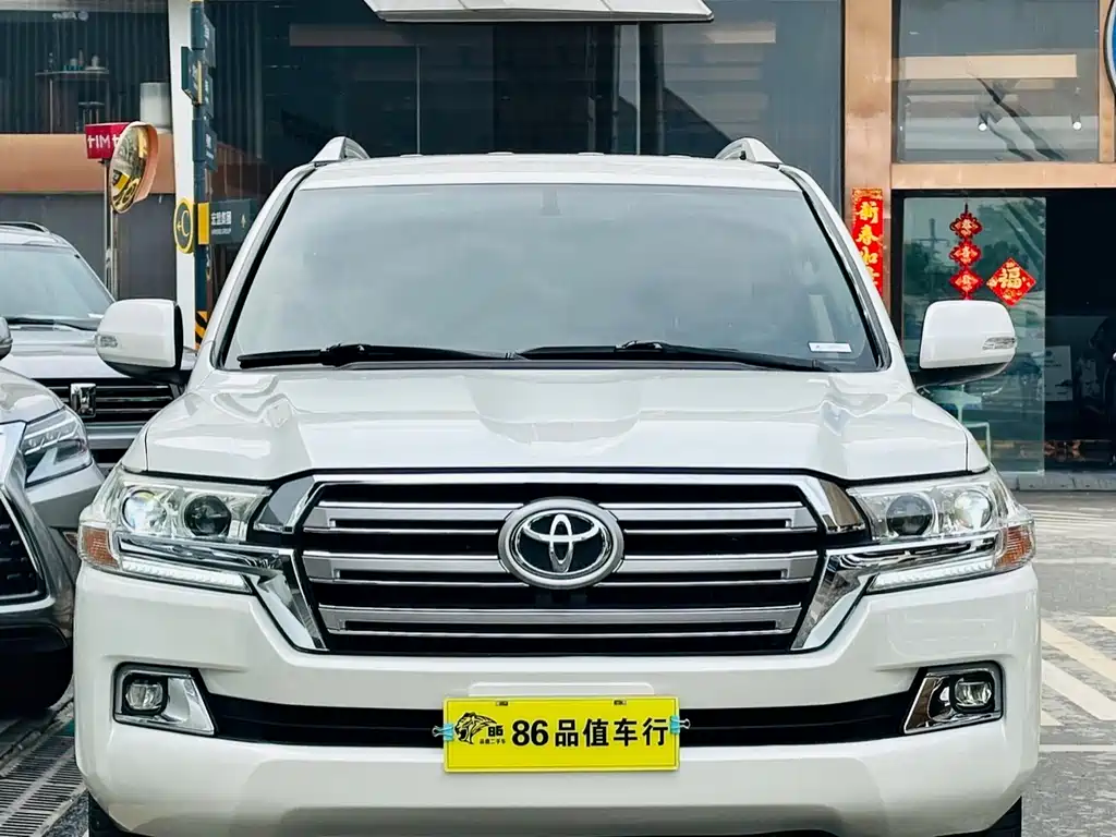 Toyota Land Cruiser 2017 — фото 2