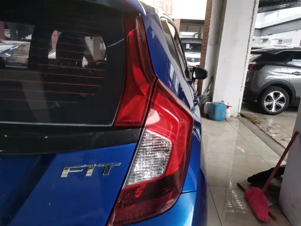 Honda Fit 2018 — фото 8