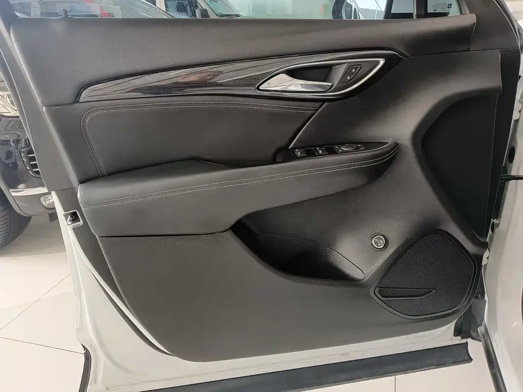 Buick Envision Plus 2023 — фото 8