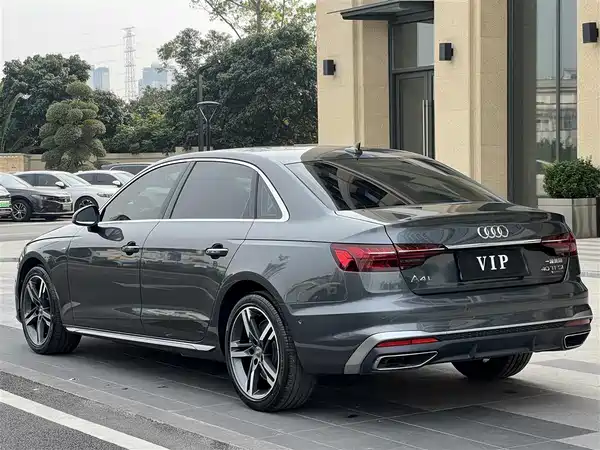 Audi A4L 2020