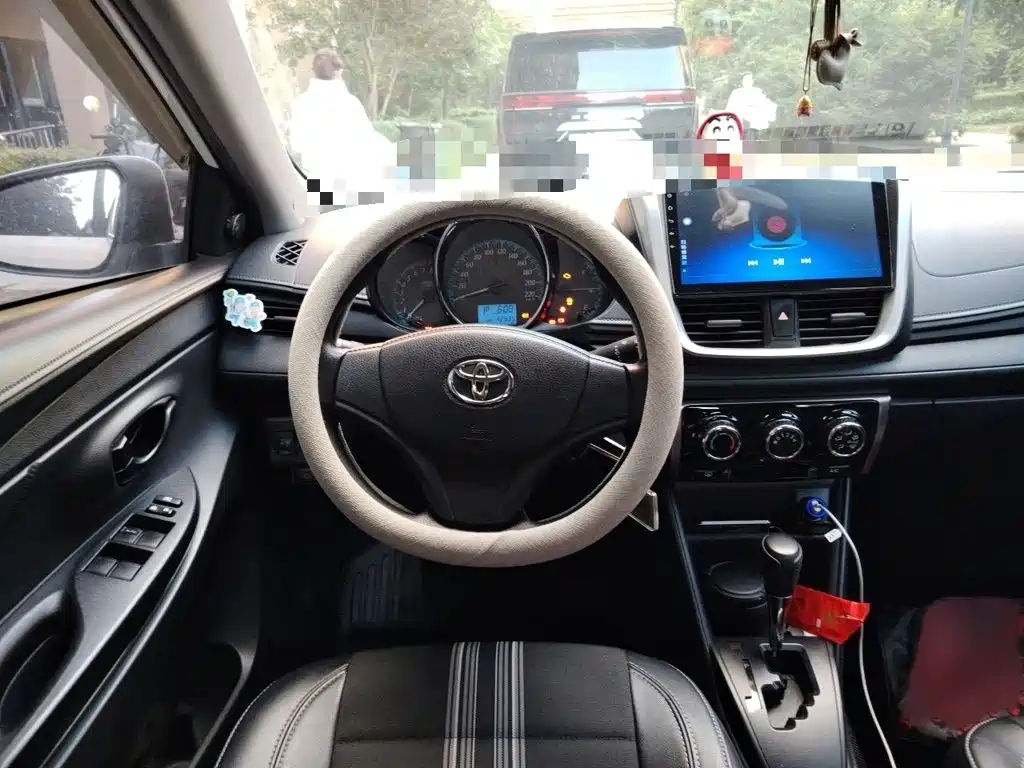 Toyota Yaris L 2019