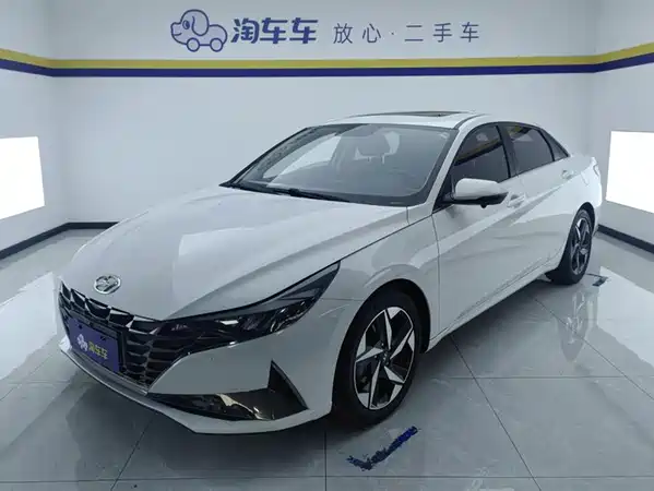Hyundai Elantra 2023