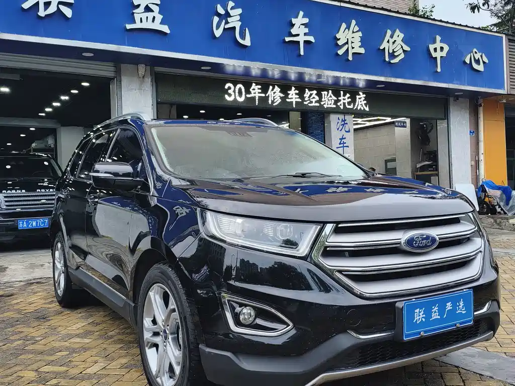 Ford Edge 2018 — фото 1