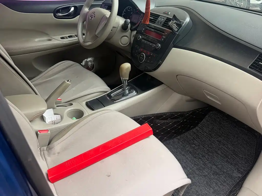 Nissan Tiida 2011