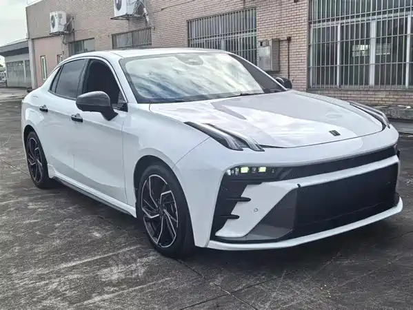 Lynk & Co 03 2023