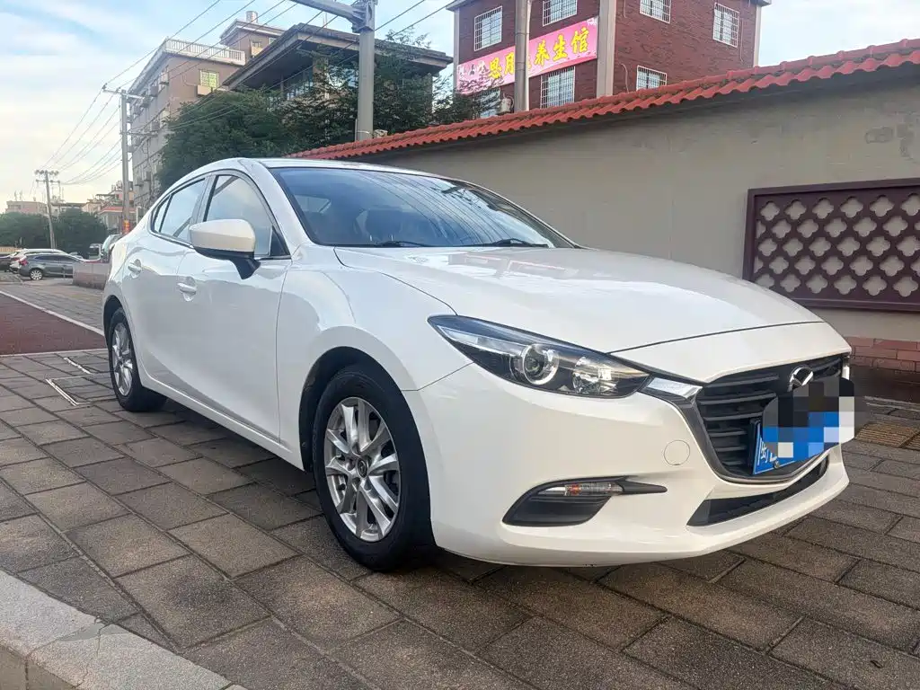 Mazda 3 Axela 2019 — фото 10