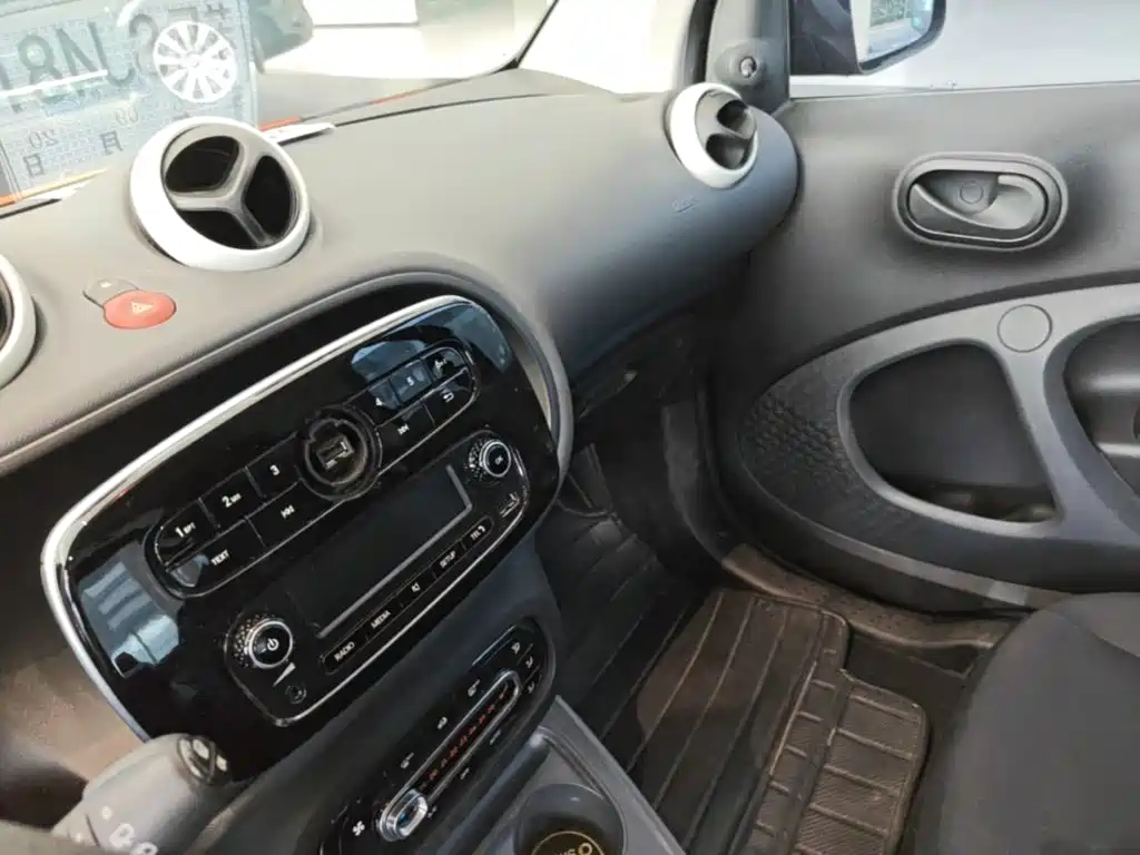 smart fortwo 2016 — фото 13