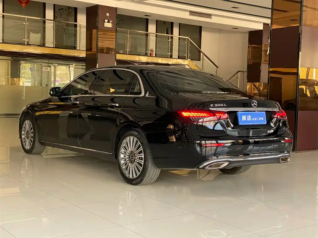 Mercedes-Benz E-Class 2023