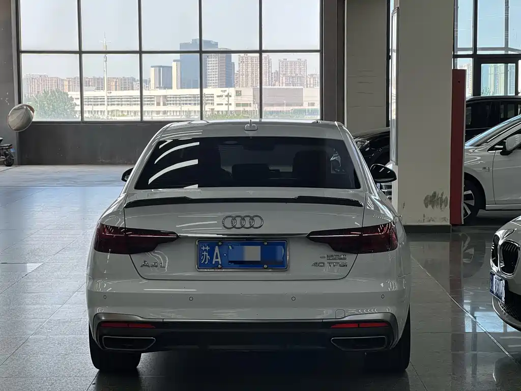 Audi A4L 2021
