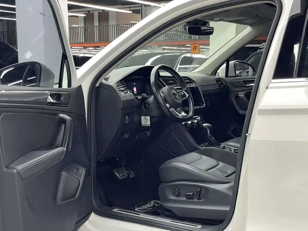 Volkswagen Tiguan L 2021