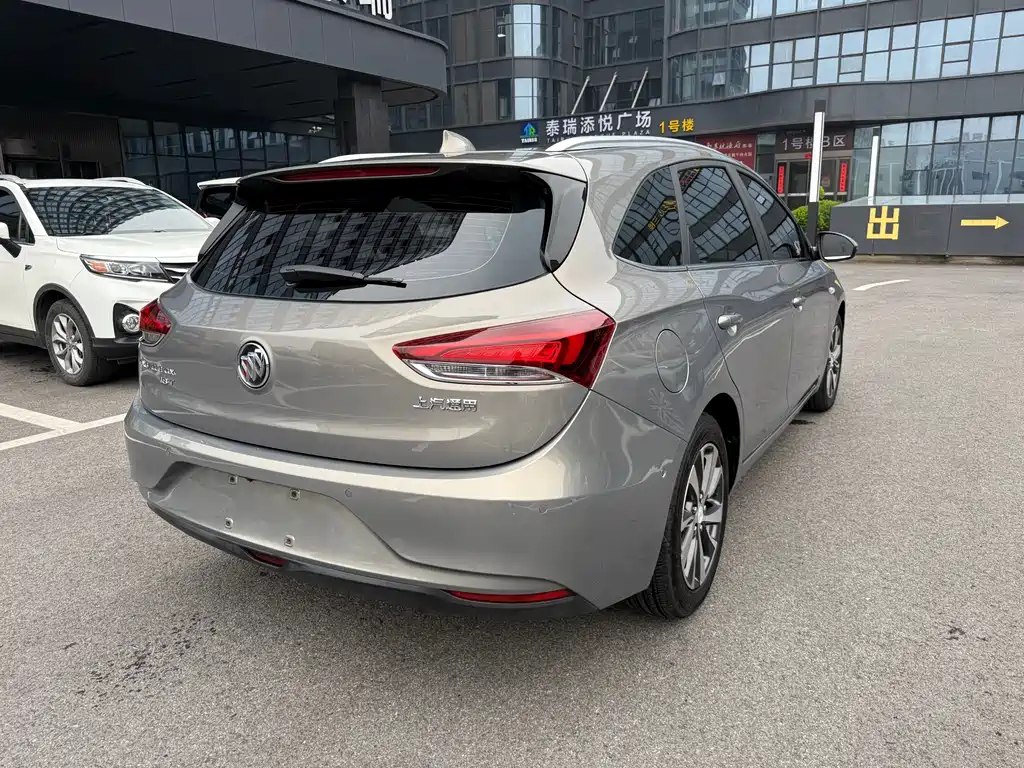 Buick Excelle 2019 — фото 6