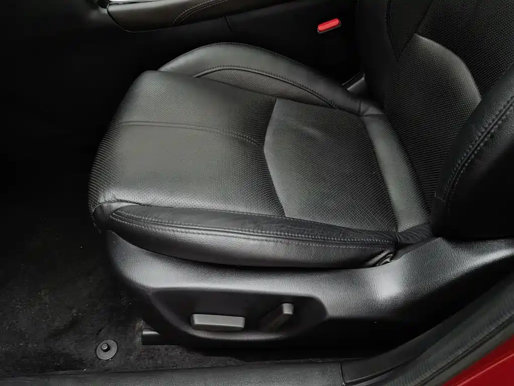 Mazda 3 Axela 2018 — фото 20