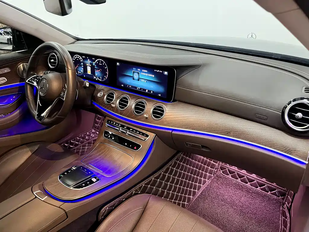 Mercedes-Benz E-Class 2022 — фото 10