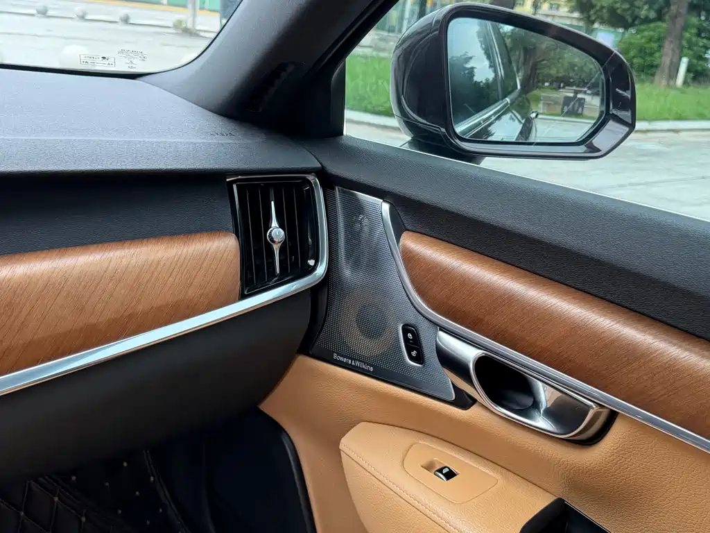 Volvo S90 2017 — фото 11
