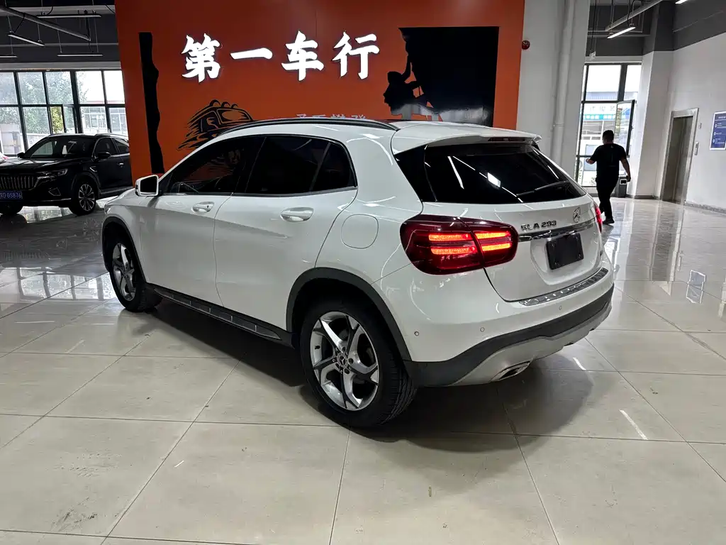 Mercedes-Benz GLA 2018