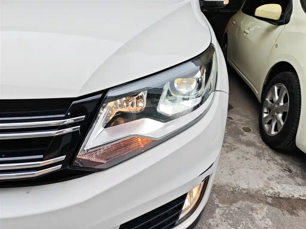 Volkswagen Tiguan 2019 — фото 24