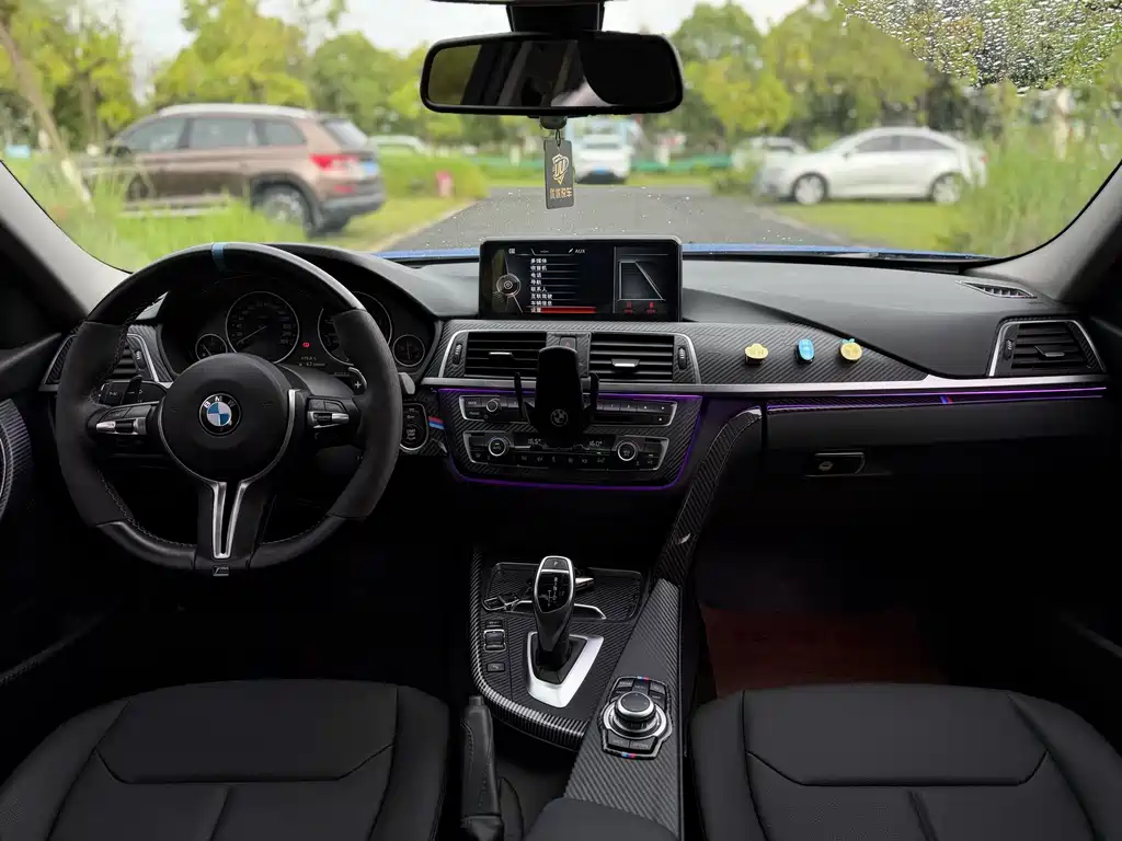 BMW 3 Series 2017 — фото 17