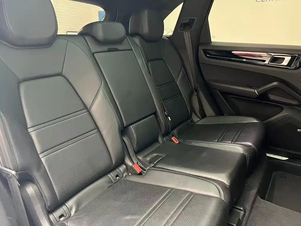 Porsche Cayenne 2018 — фото 14