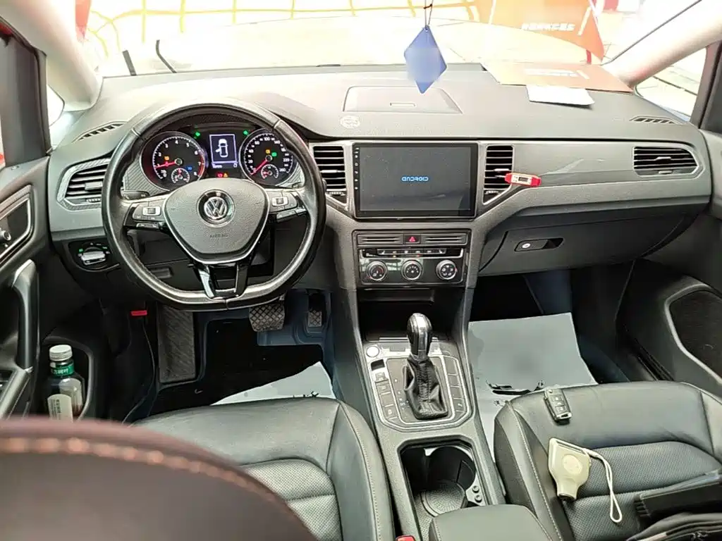 Volkswagen Golf Jialu 2017 — фото 10