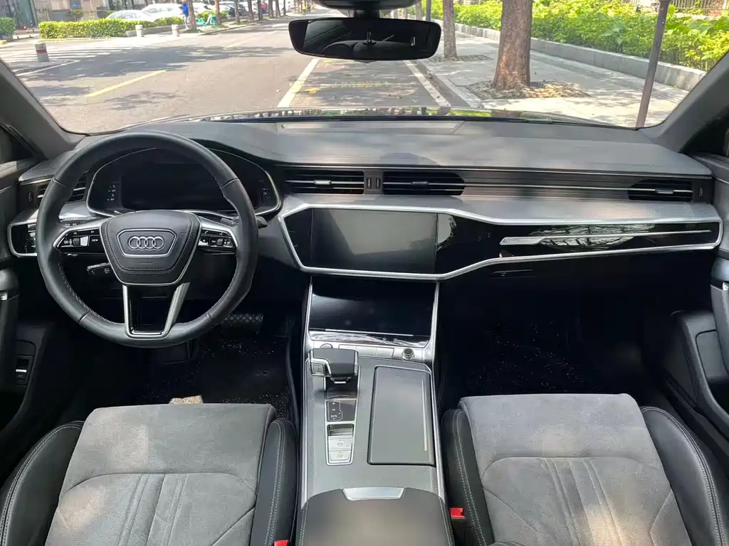Audi A6L 2025 — фото 12