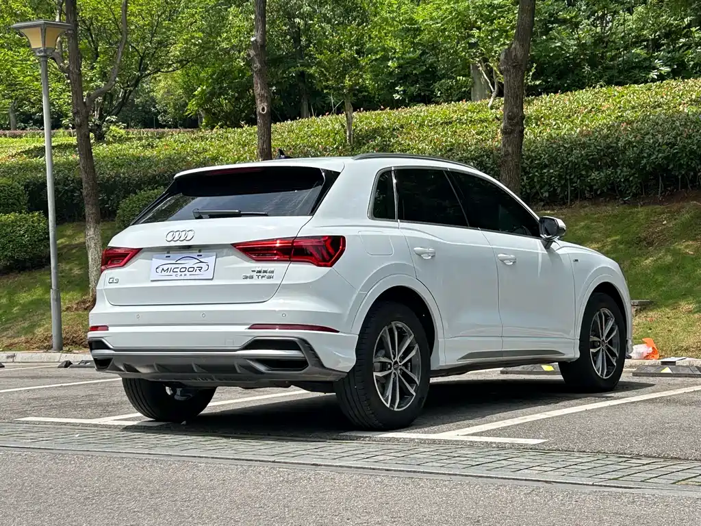 Audi Q3 2022 — фото 14