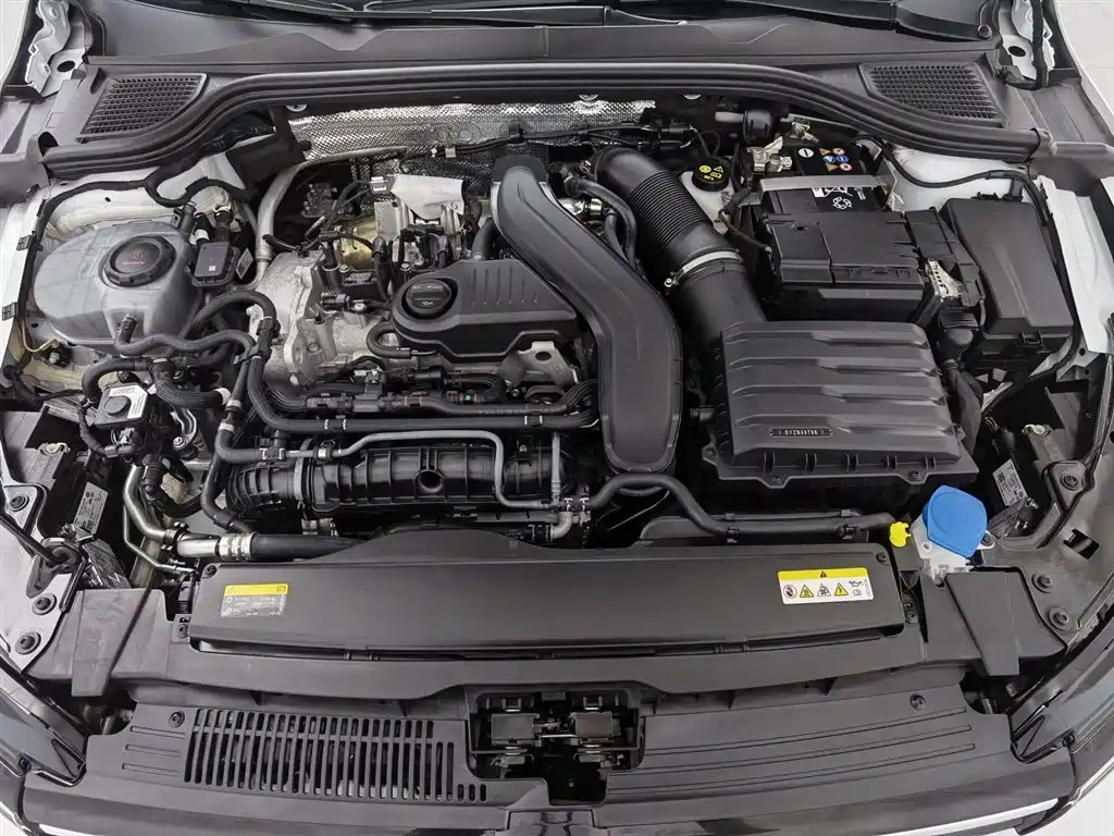 Volkswagen Golf 2025