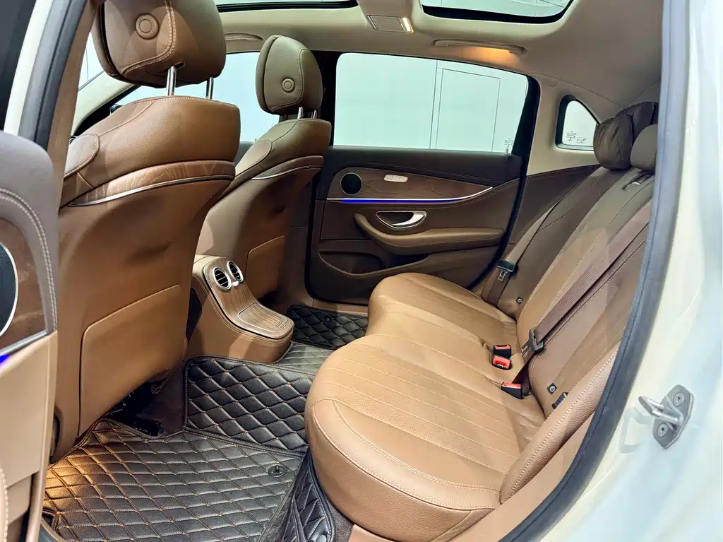 Mercedes-Benz E-Class 2021 — фото 10