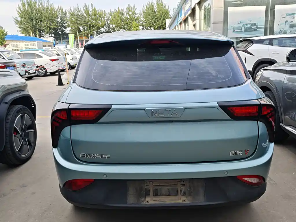 Neta V 2021