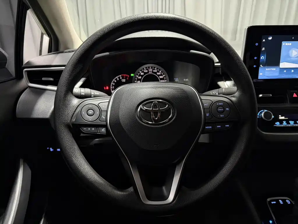 Toyota Corolla 2023 — фото 15