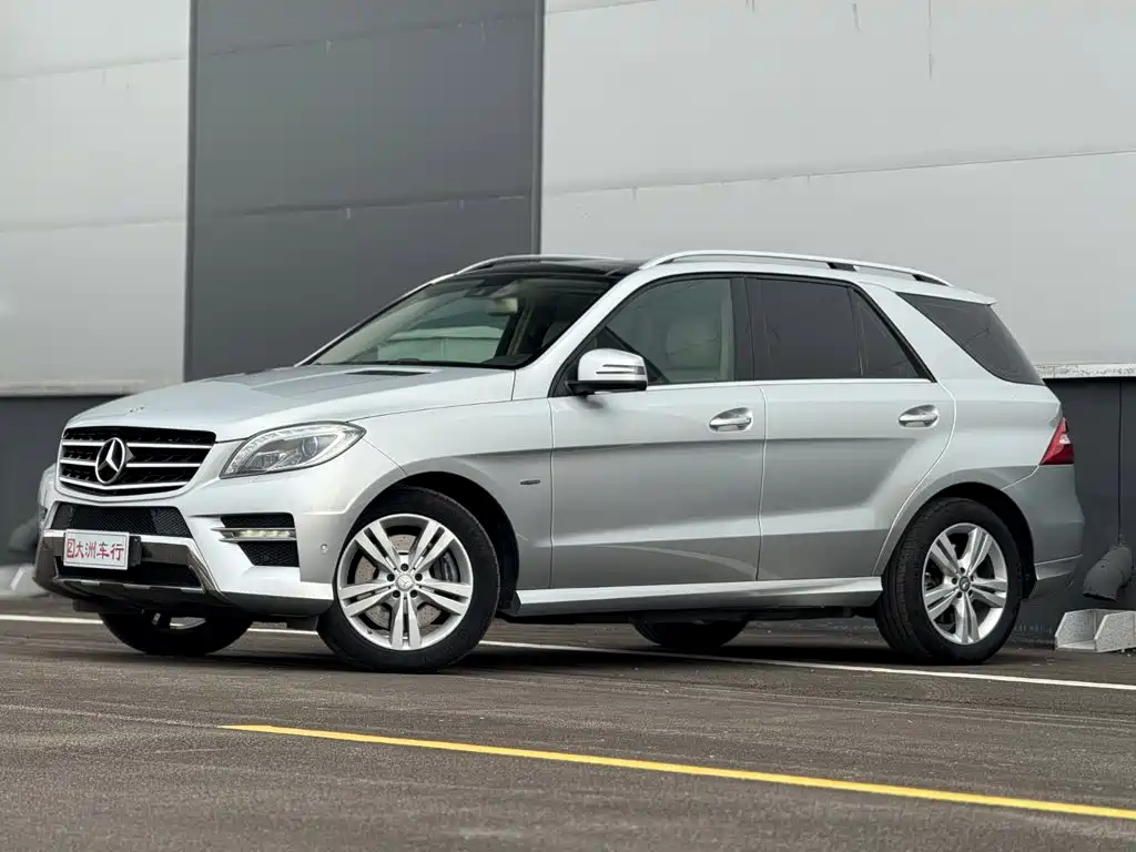 Mercedes-Benz M-Class 2012 — фото 1