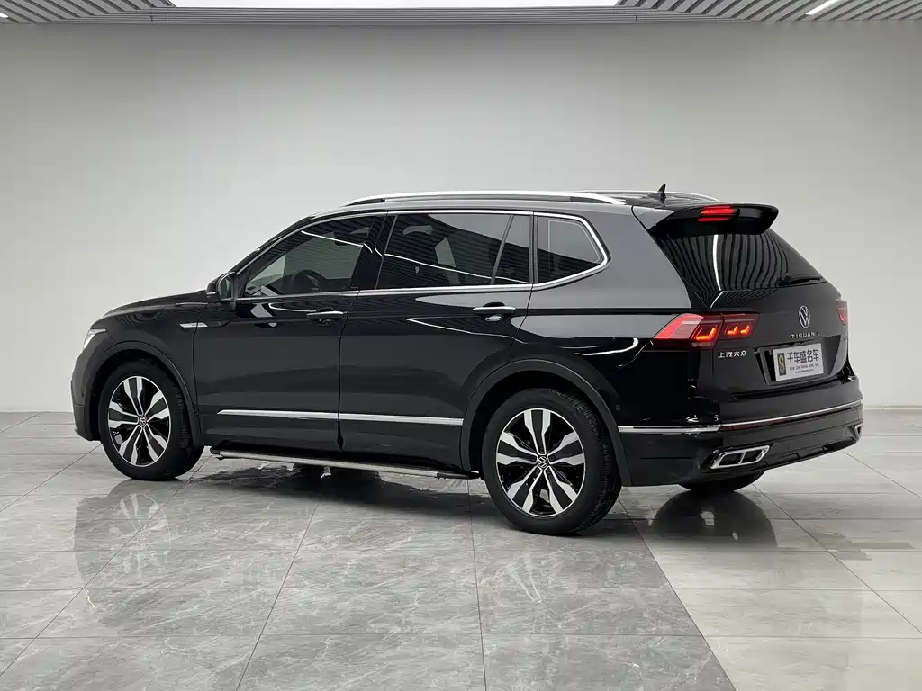Volkswagen Tiguan L 2023 — фото 4