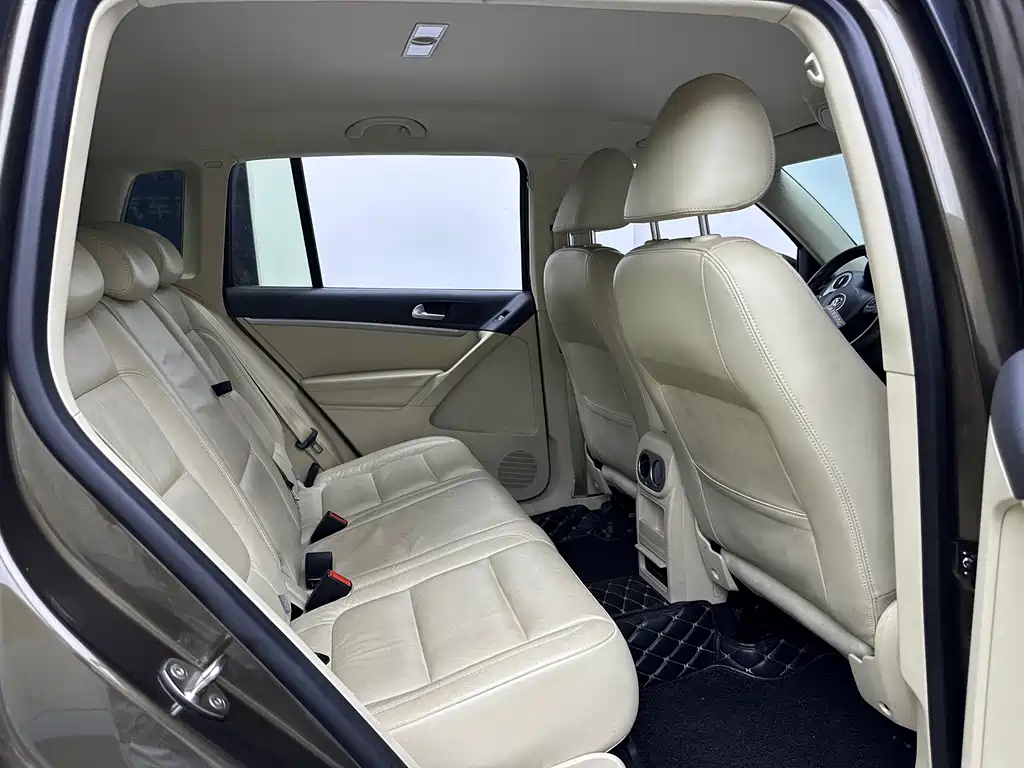 Volkswagen Tiguan 2016 — фото 11