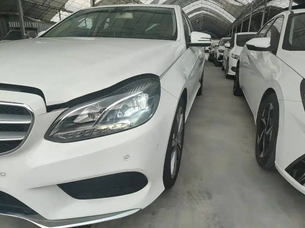 Mercedes-Benz E-Class 2015 — фото 24