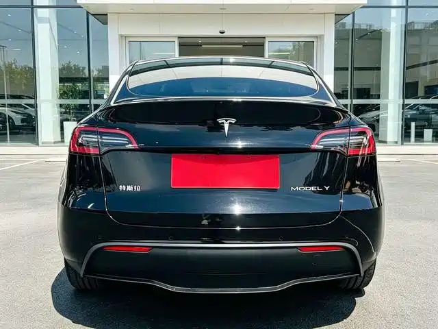 Tesla Model Y 2022 — фото 8