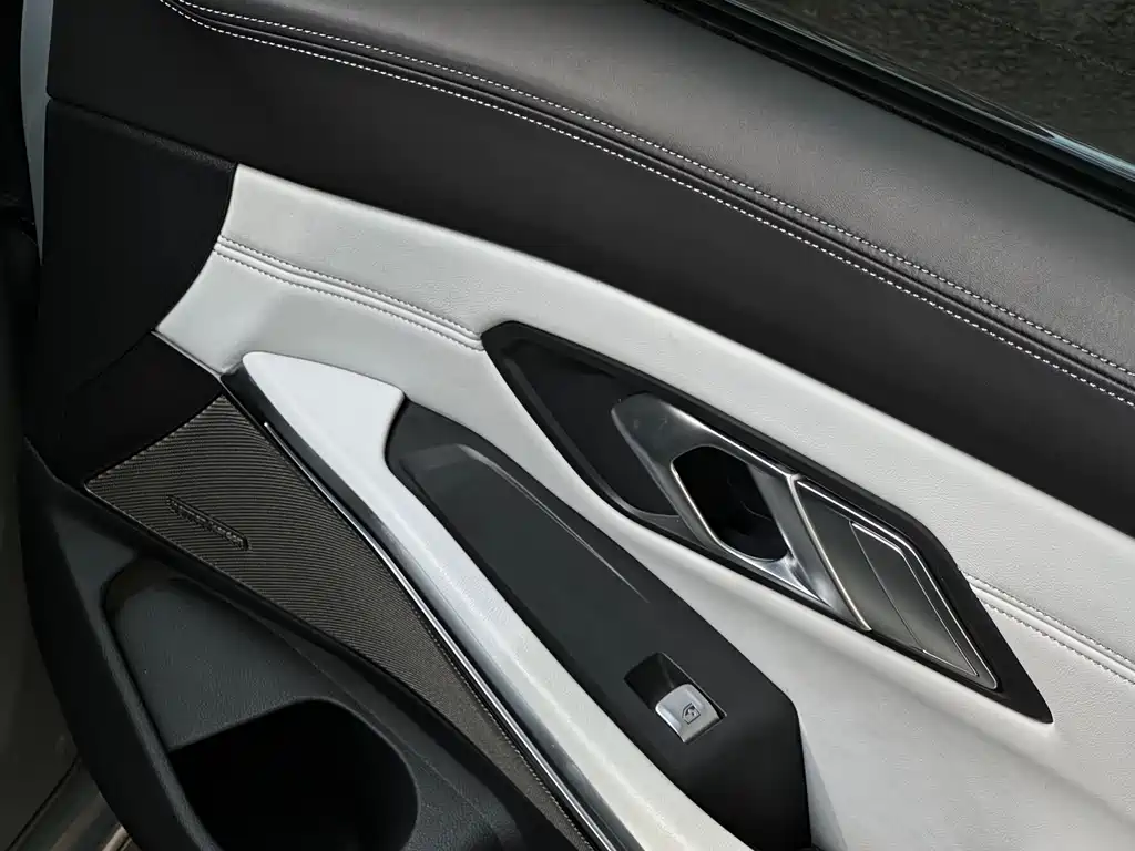 BMW M3 2025 — фото 20