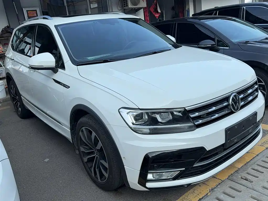 Volkswagen Tiguan L 2021 — фото 4