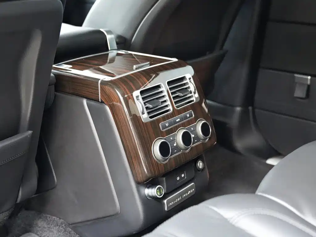 Land Rover Range Rover 2017 — фото 16