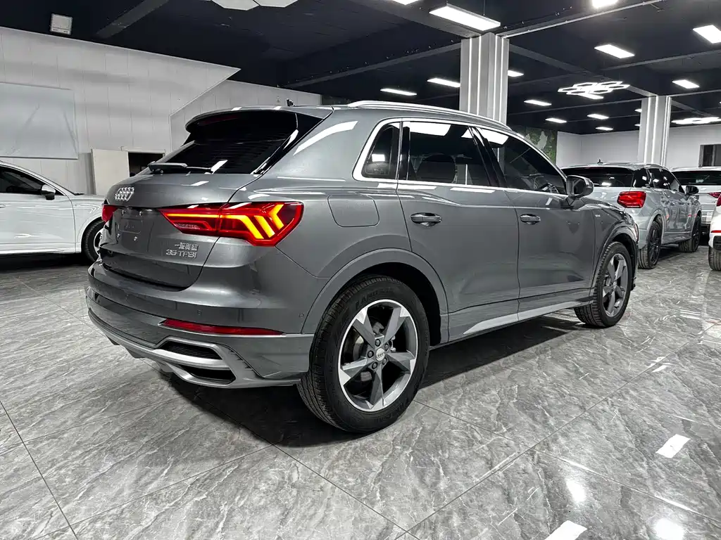 Audi Q3 2022 — фото 9