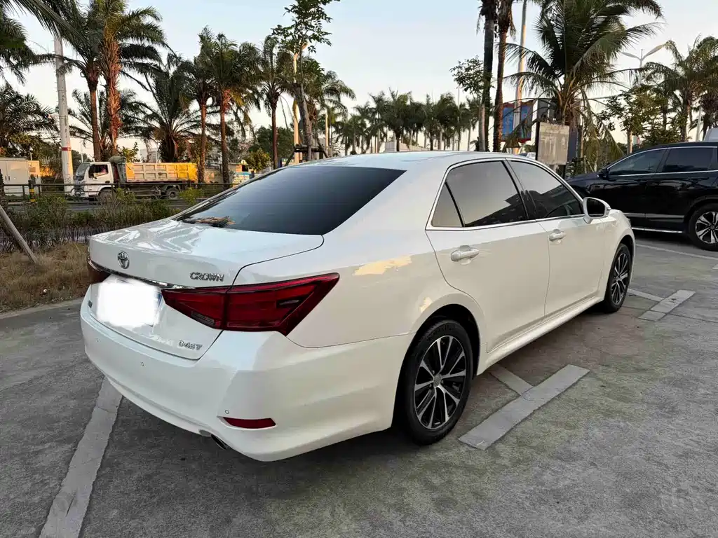 Toyota Crown 2019 — фото 8