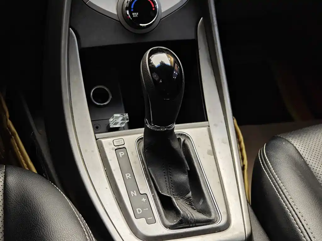 Hyundai Elantra 2014 — фото 17