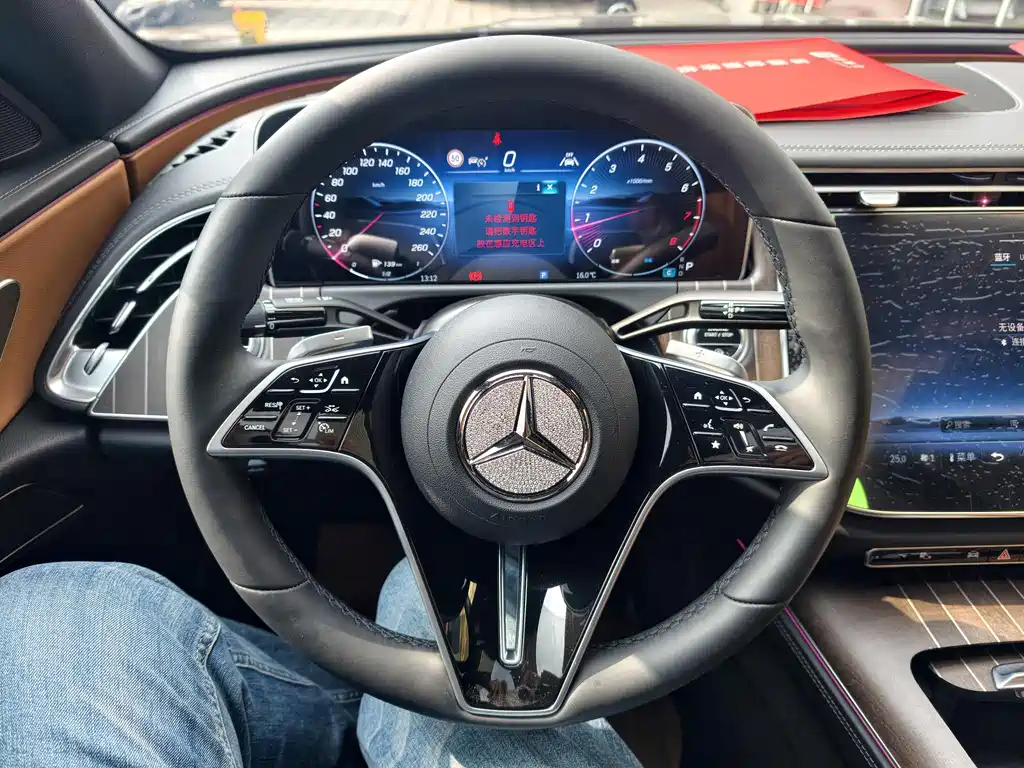 Mercedes-Benz E-Class 2026 — фото 7