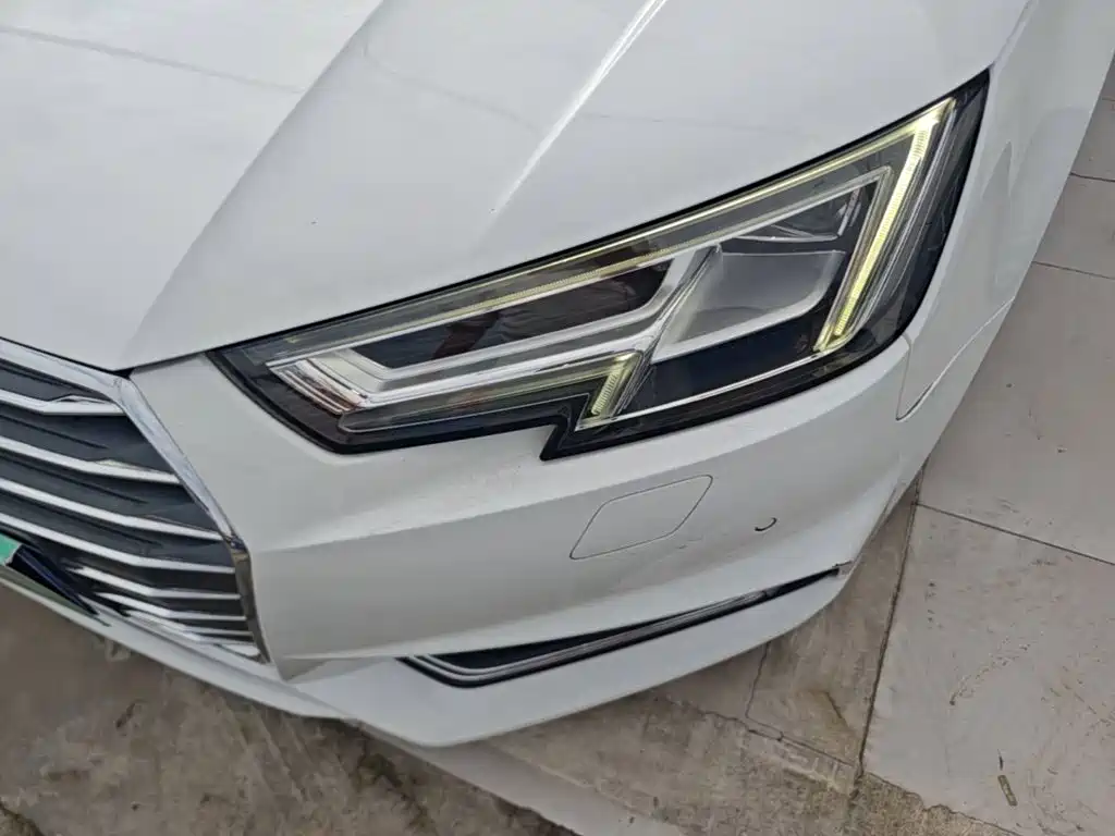 Audi A4L 2018 — фото 24