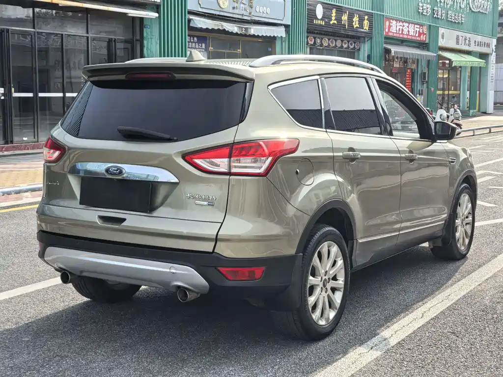 Ford Kuga 2016 — фото 18