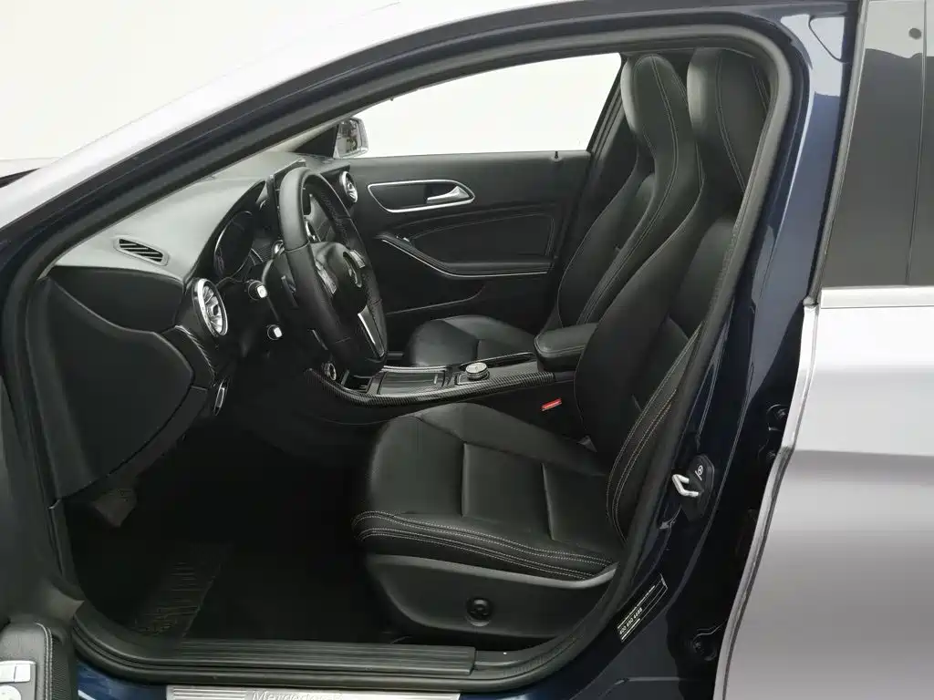 Mercedes-Benz GLA 2015 — фото 10