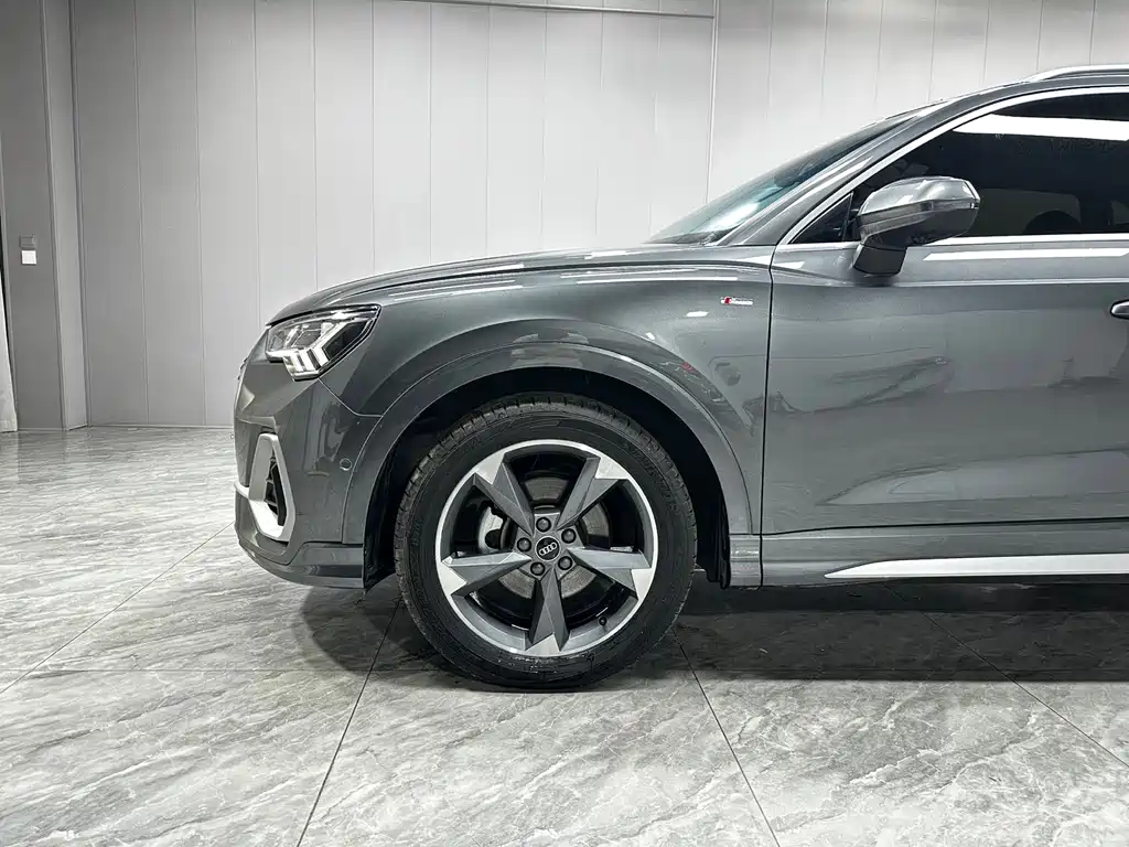 Audi Q3 2022